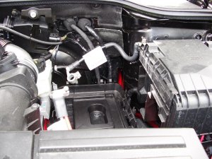 Stromkalbel Motorraum.JPG