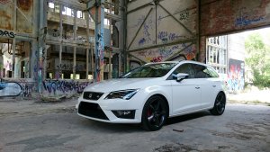 SEAT LEON ST FR 184.jpg