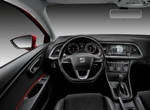 Seat-Leon-5F-Interieur.jpg