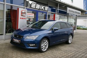 seat-leon-st-apolo-blau-zu-verkaufen.jpg