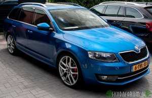 Octavia oxxo vapor.jpg Octavia oxxo vapor.jpg