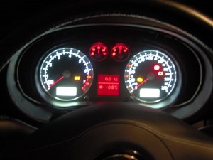 Golf Tacho Nacht.jpg