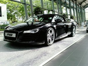 Audi_R8_4.jpg