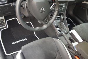 CupraST_Fußmatten.jpg