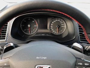 Seat Leon 5F FR_Tacho und Lenkrad mit Alu-Schaltpaddels 09.jpg