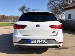 9DC4BE2F-7279-42E4-988C-A5EDF77B2B0E 2.jpg