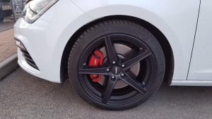 IMG_0352.jpg IMG_0352.jpg