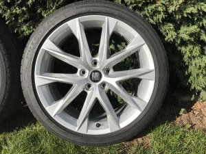 Seat Leon Performance Sommerreifen  Alufelgen 18 Zoll