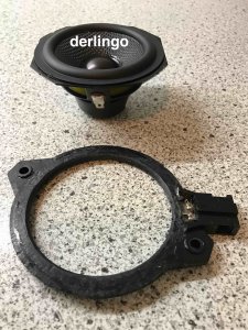 20170104_Seat Leon 5F FR - Monacor SPH-30X-4SW 01.jpg