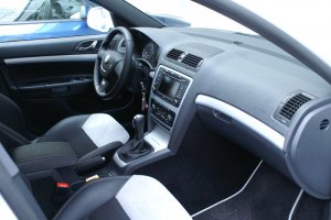 Innenraum mit Lenkrad 4.jpg