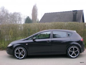 Seat Leon 050.JPG