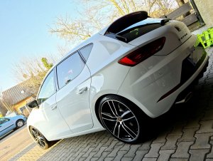 2020-04-06 19_31_06-20200404_184820.jpg