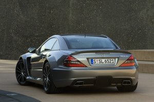 2009_Mercedes-Benz_SL65_AMG_Black_Series_back_large.jpg