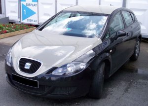 800px-Seat_Leon_2006_black_vl Kopie3.jpg
