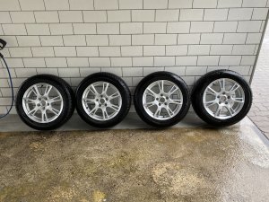 Winterräder auf ALU 205/55R16 Continental