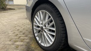 Alufelgen mit Winterreifen 17 Zoll Borbet