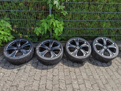 Cupra Leon 19 Zoll Felgen Exclusive I black/silver- Komplettradsatz Sommerreifen