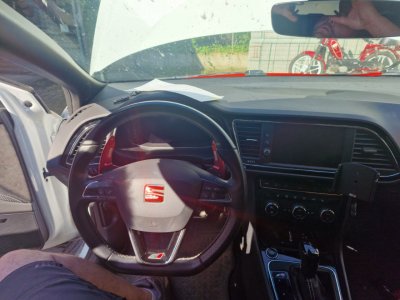 Cupra_Lenkrad_vorher.jpg Cupra_Lenkrad_vorher.jpg