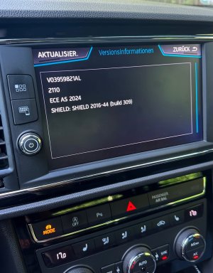 SD Karte Europa 32gb für Navigationsgerät MIB2