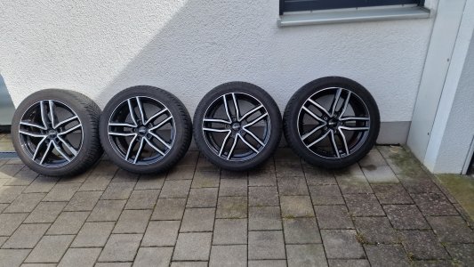 Dezent TR black polished  17 Zoll Winterkomplettrad