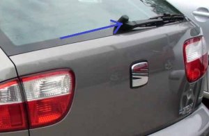 Plastikabdeckung Heckscheibenwischer.jpg