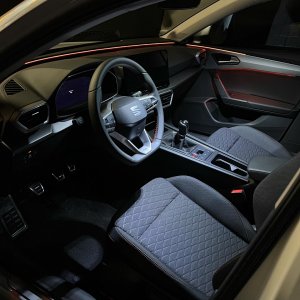 FR Innenraum Nacht.jpeg